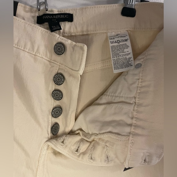 Banana Republic Button Fly Shorts - Picture 2 of 8